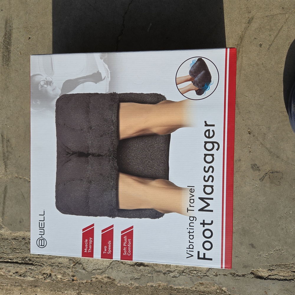 Black Vibrating Travel Foot Massager